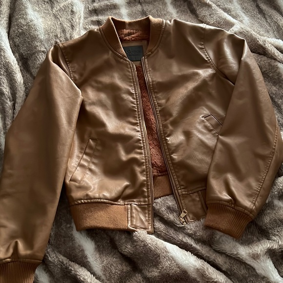 Brown/Tan Faux Leather Jacket. Size says Large but it fits S-M - Picture 1 of 5